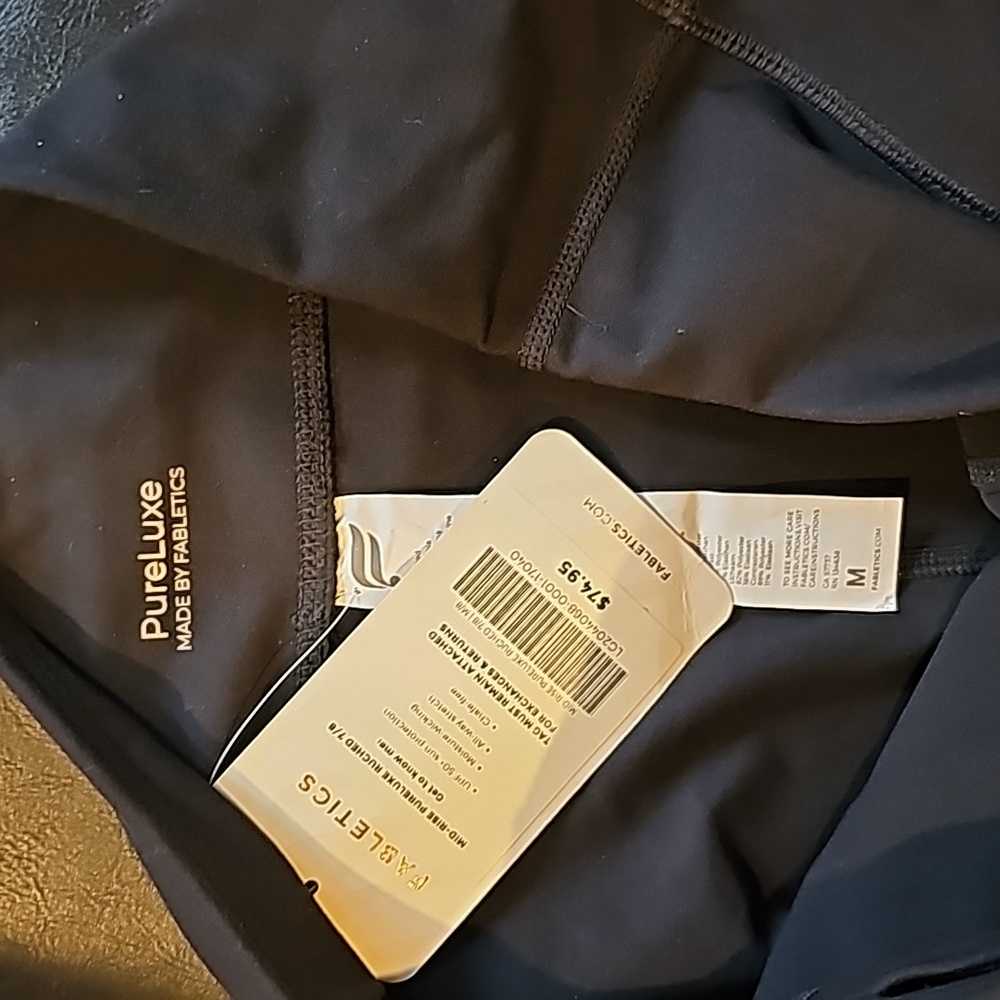 Fabletics PureLuxe Mid Rise Ruched 7/8 Legging - Picture 7 of 7